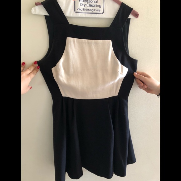 Dress - Picture 1 of 5